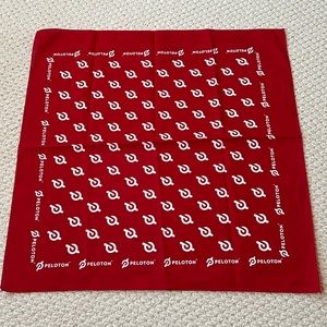NWOT Peloton cotton square scarf/kerchief 21”
